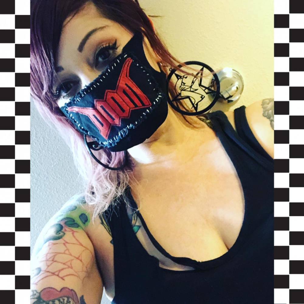 Meet your Posher, Debbie